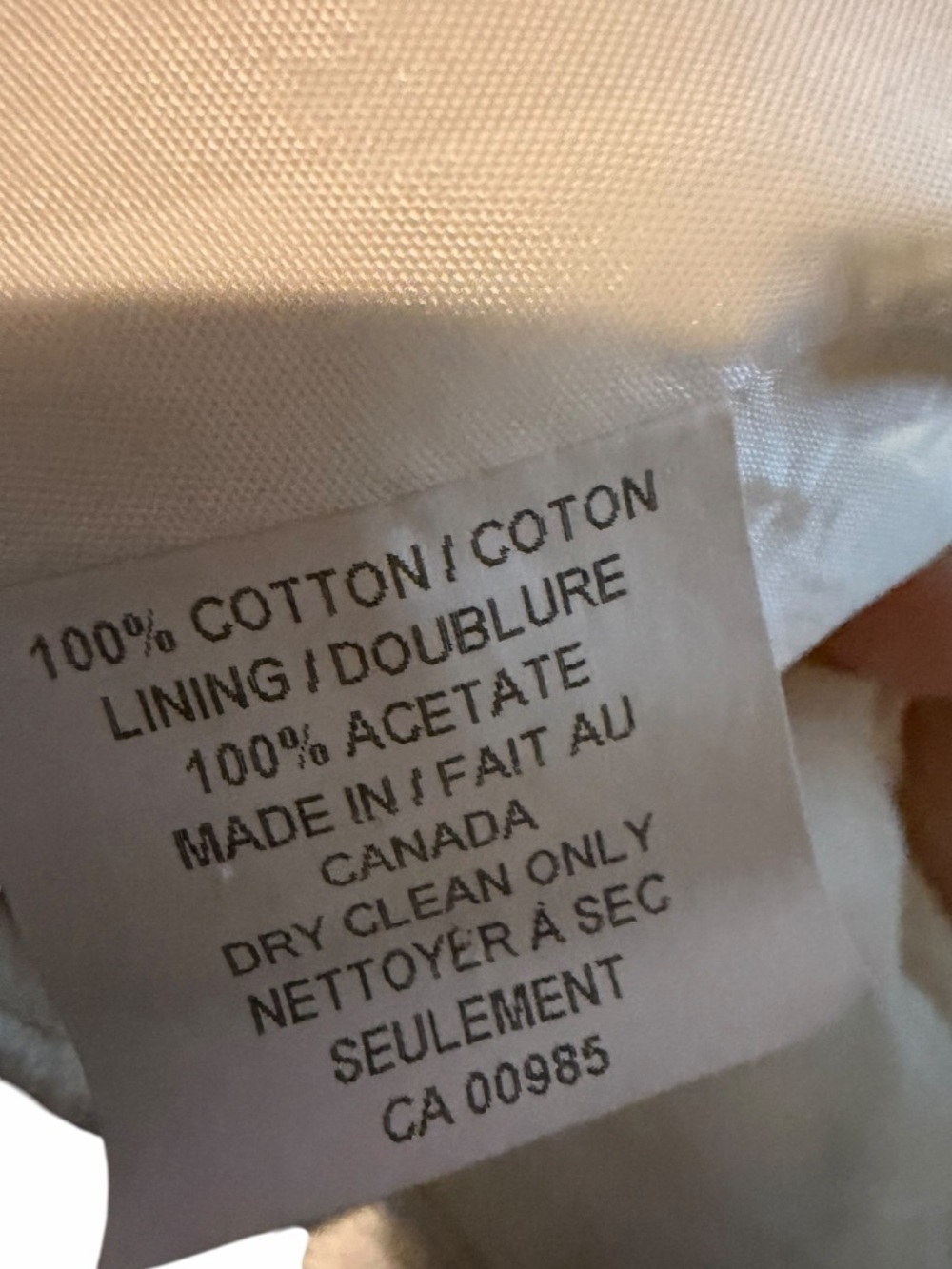 Holt Renfrew - Chic Cream Women's Blazer - Office Chic, Feminine - Size 0 - Picture 6 of 6